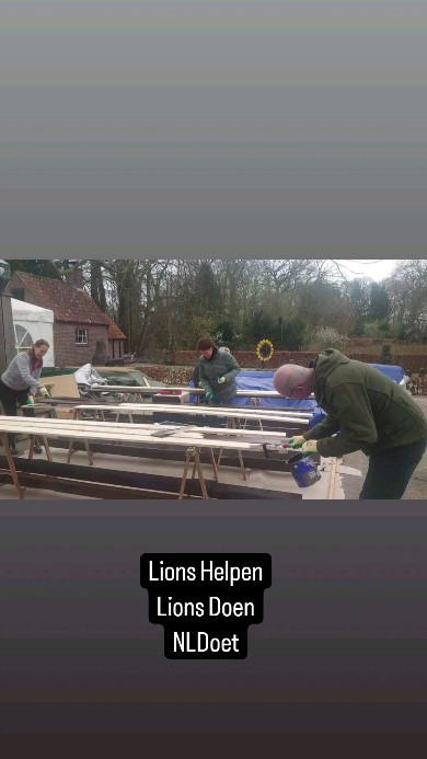 De club aan het werk bij Groendomein Wasven tijdens NLdoet